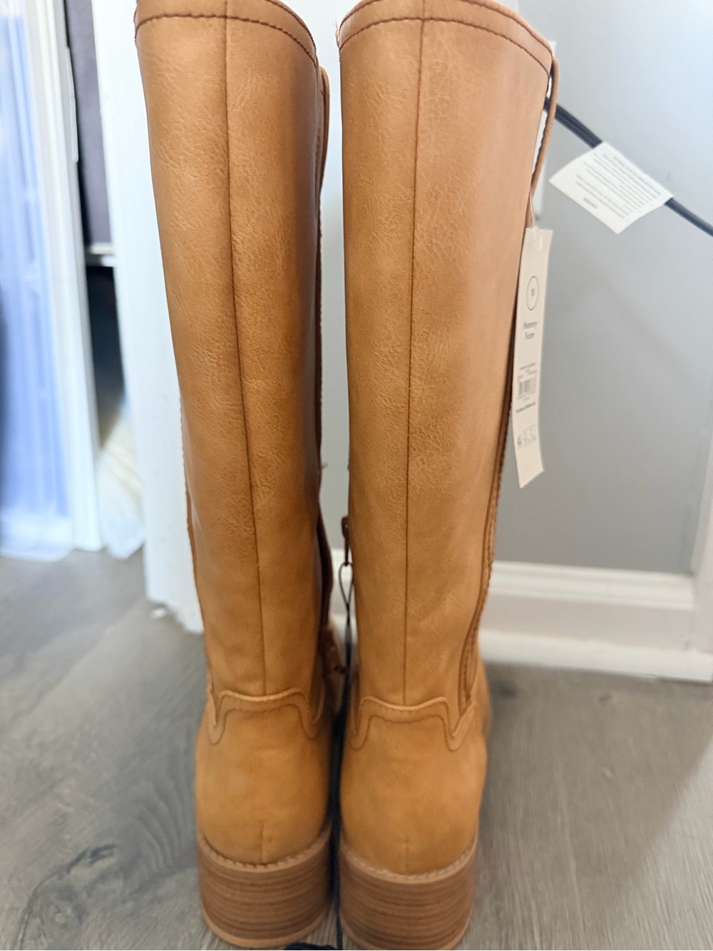 Women’s Tall Tan Riding Boots | Size 10 - Picture 4 of 7